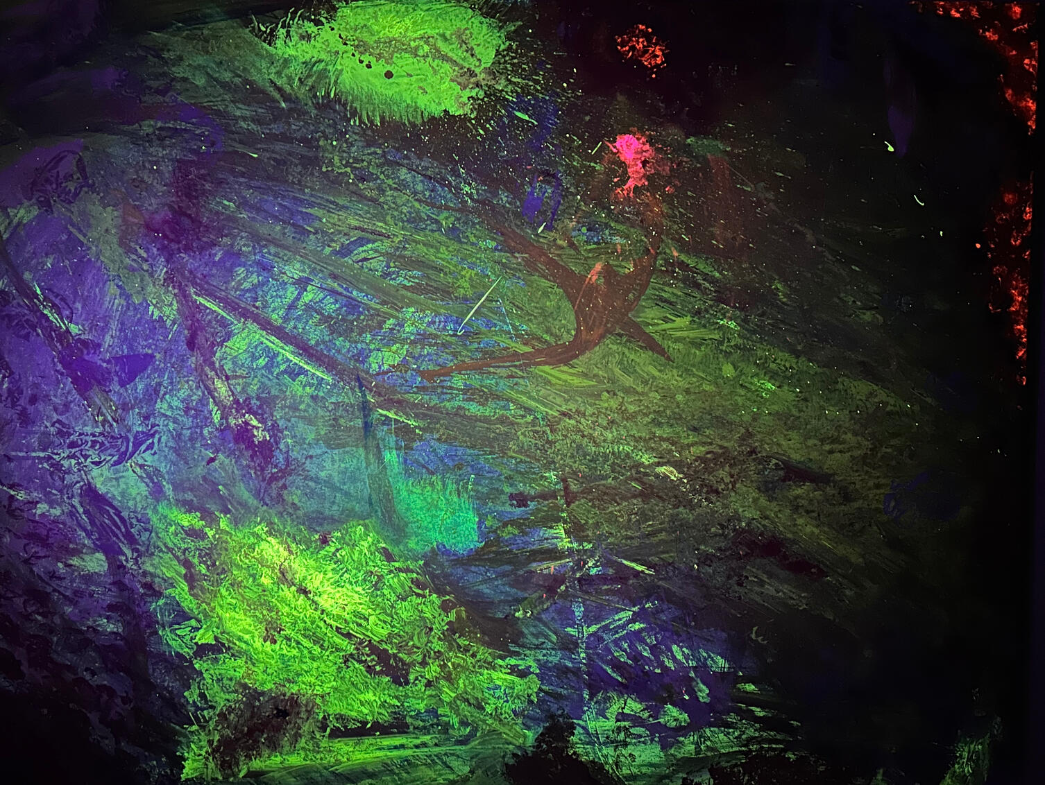 Schwarzlichtvariante mit UV-Pigmenten. Strahlkraft und Dichte erhöhen die energetische Wirkung deutlich.