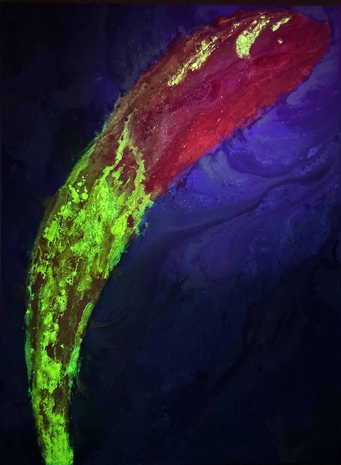 Radiance III – UV Schwarzlichtversion mit UV-Leuchtkante. Farbenergie und Tiefenwirkung steigen spürbar an.